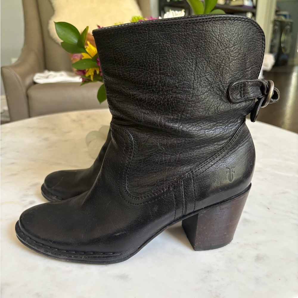 Frye Lucinda Short Boots Black View 2